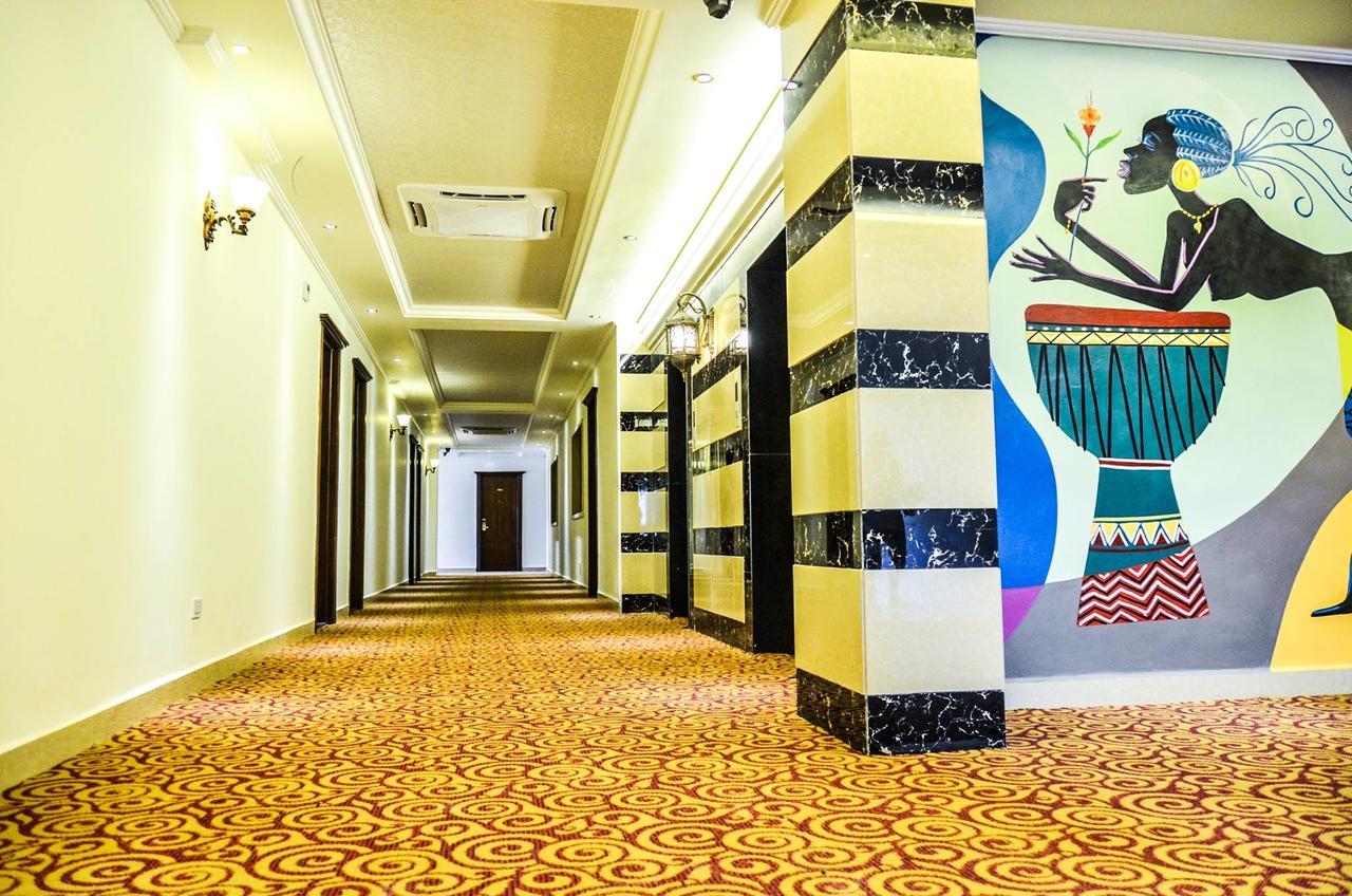 Boulevard Palace Hotel Монровия Экстерьер фото